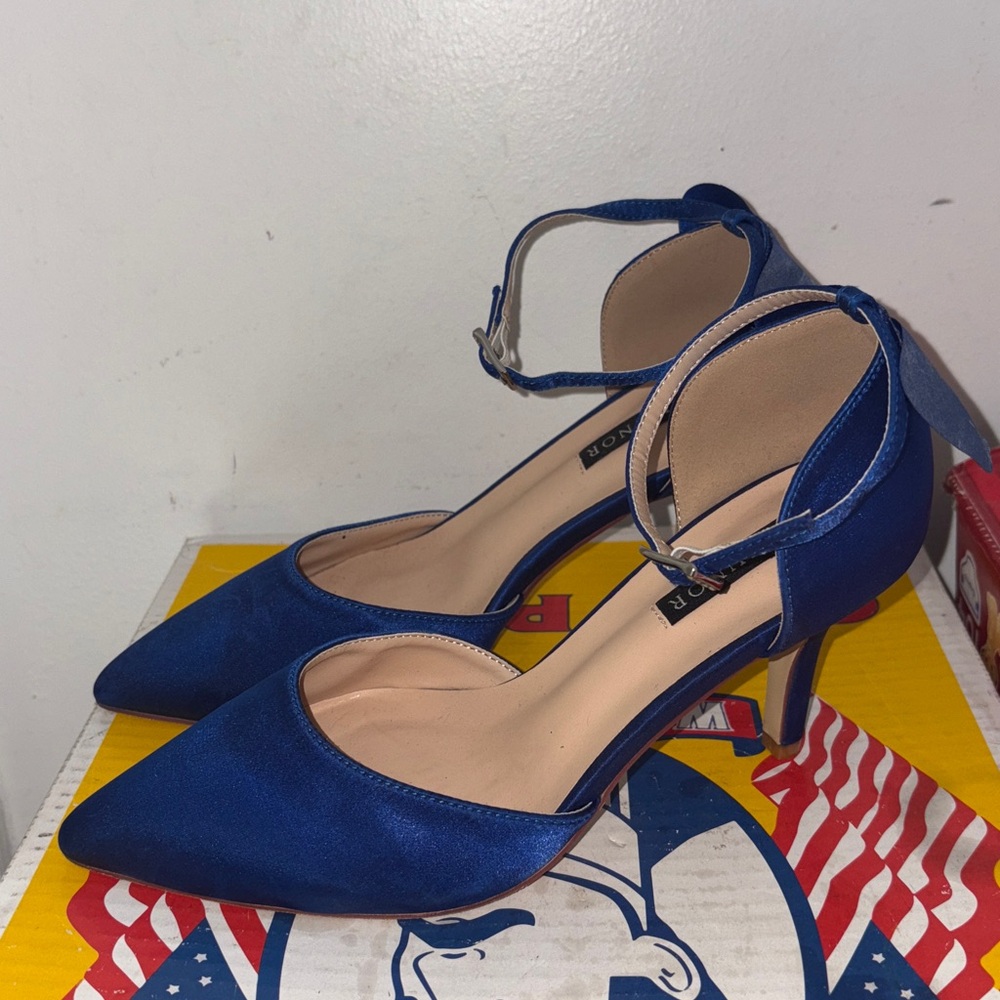 Erijunor Satin Ankle Strap Heels size 8.5